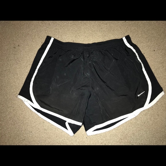 nike tempo black shorts